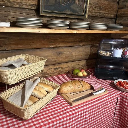 Gazdovsky Dvor B&B S Mini Wellness Besenova Bagian luar foto