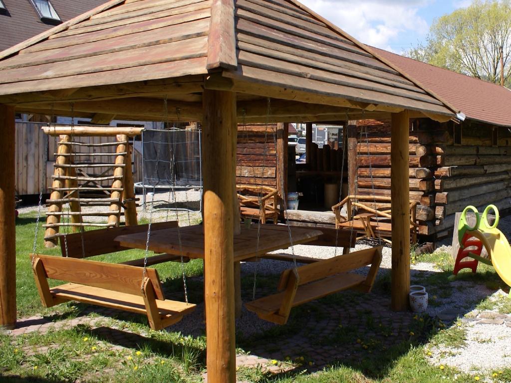 Gazdovsky Dvor B&B S Mini Wellness Besenova Bagian luar foto