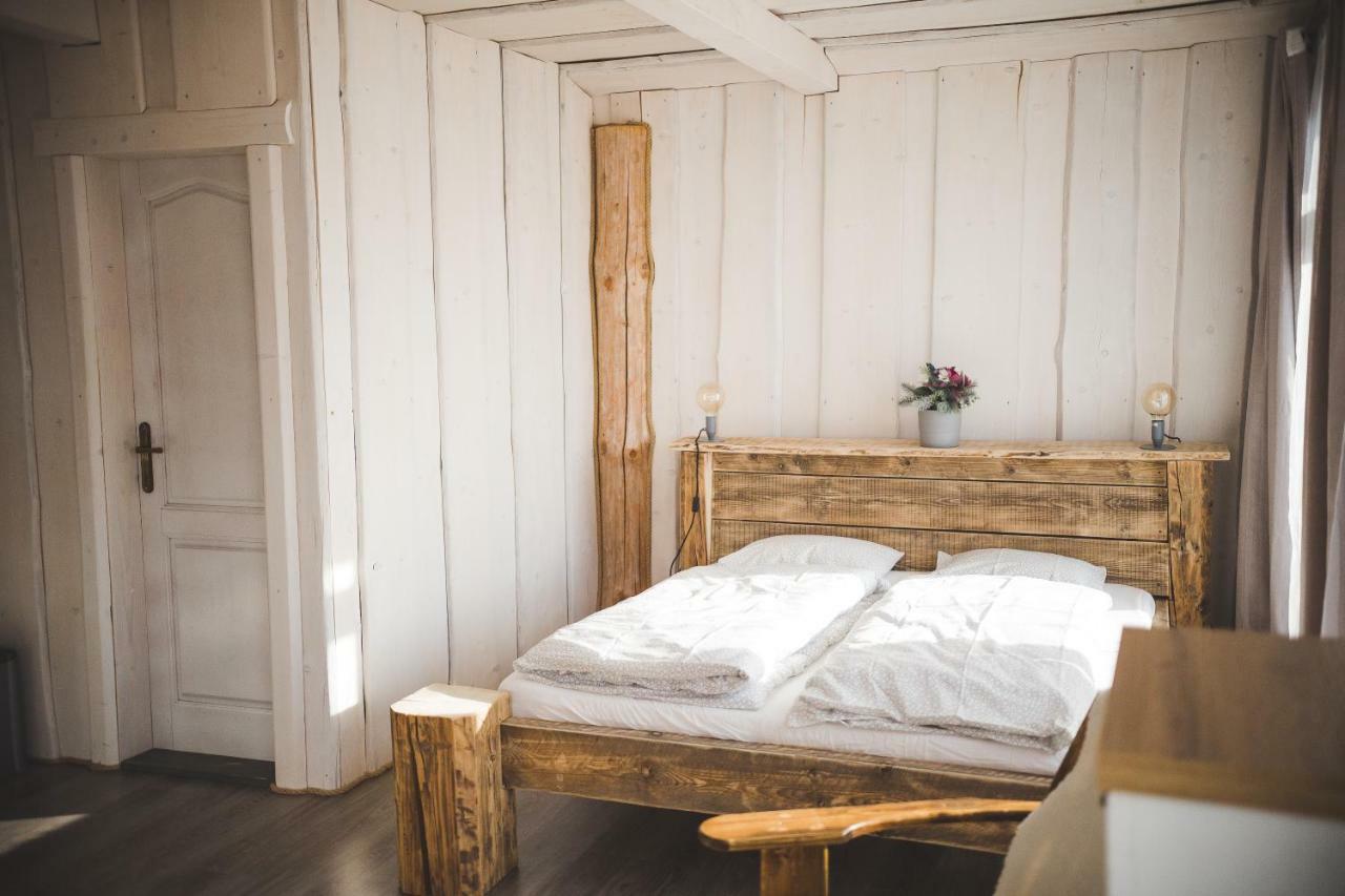 Gazdovsky Dvor B&B S Mini Wellness Besenova Bagian luar foto